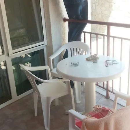 Private One-bedroom In Green Fort شقة